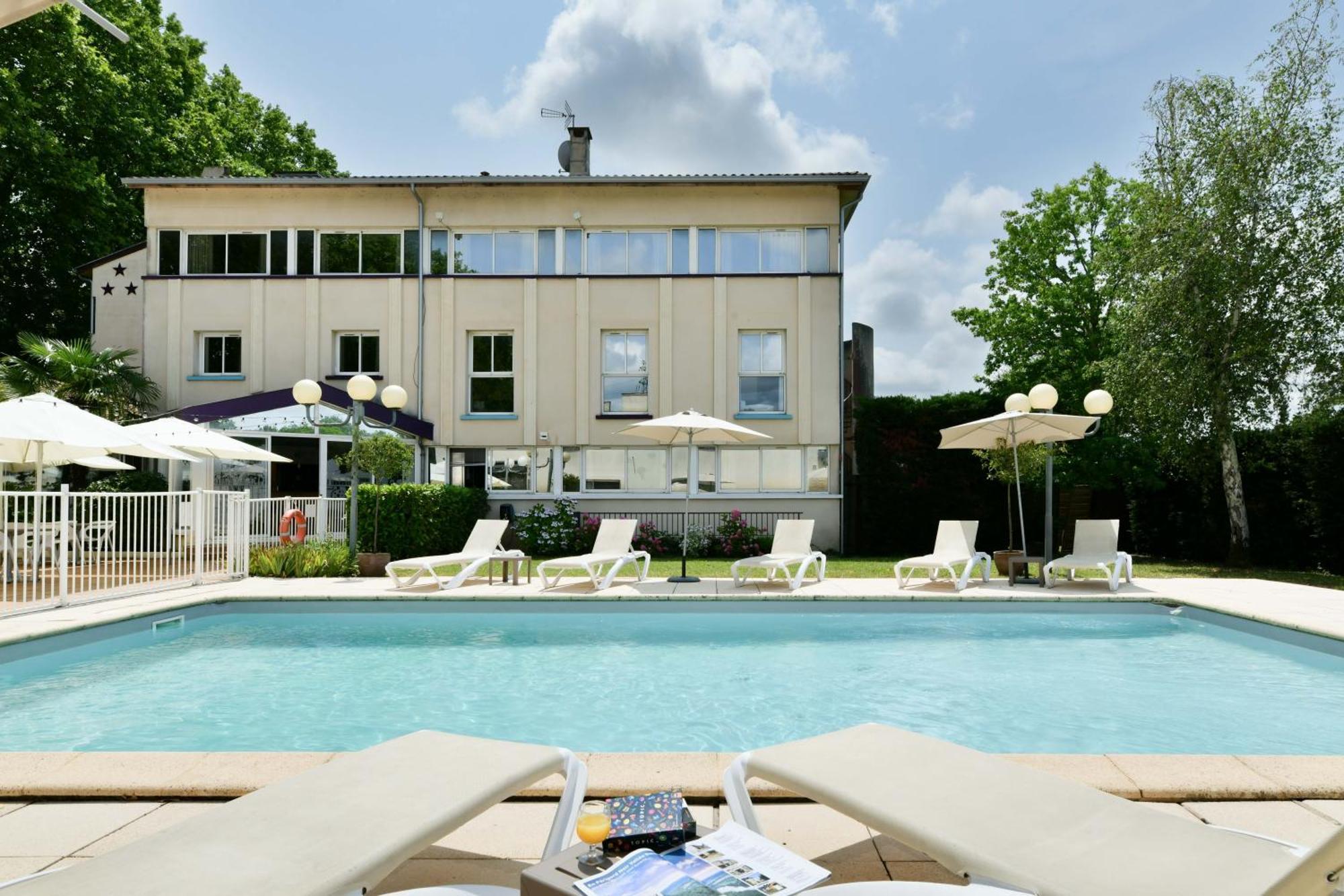 Logis Hotel & Restaurant Ludik Bergerac Bagian luar foto