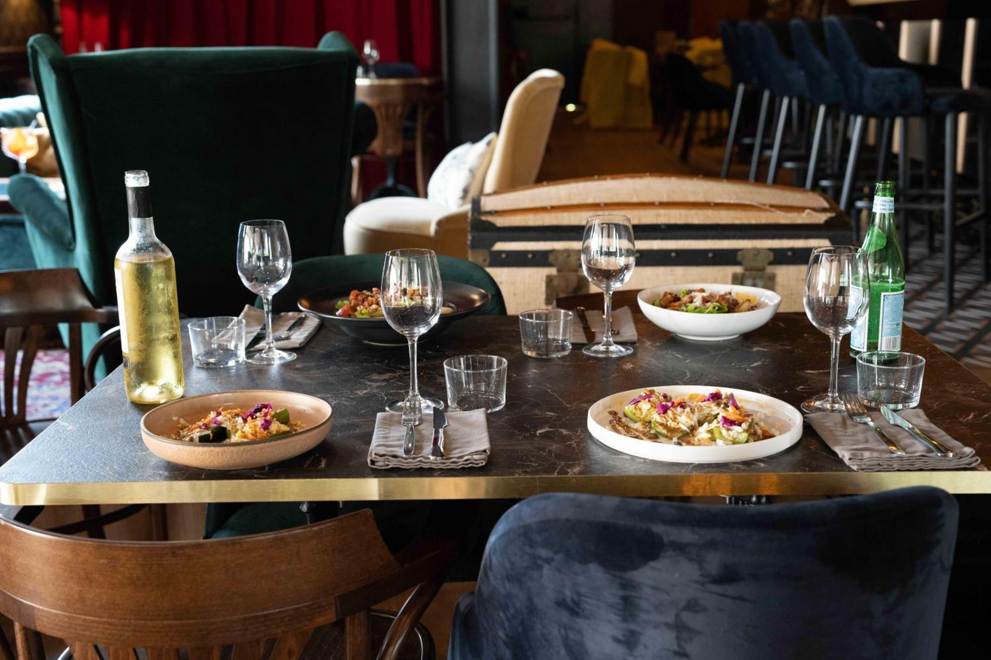 Logis Hotel & Restaurant Ludik Bergerac Bagian luar foto